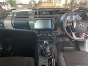 Toyota Hilux 2.4GD-6 single cab Raider manual - Image 6