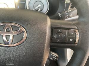 Toyota Hilux 2.4GD-6 single cab Raider manual - Image 10