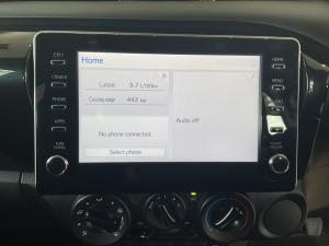Toyota Hilux 2.4GD-6 single cab Raider manual - Image 14