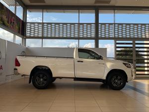 Toyota Hilux 2.4GD-6 single cab Raider manual - Image 3