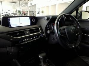 Lexus UX 250h F Sport - Image 16