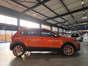 Volkswagen Polo Vivo 1.6 Maxx - Image 4