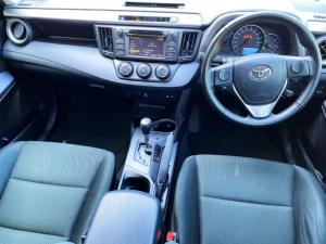 Toyota RAV4 2.0 GX auto - Image 5