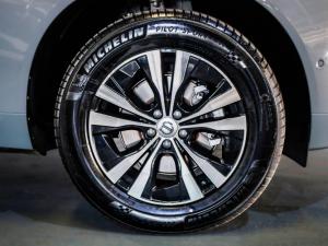Volvo XC60 B5 AWD Essential - Image 10