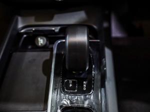 Volvo XC60 B5 AWD Essential - Image 16