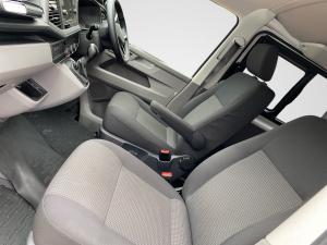 Volkswagen Transporter 2.0BiTDI crew bus LWB 4Motion 8-seater - Image 32