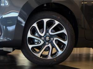 Suzuki Baleno 1.5 GLX manual - Image 5
