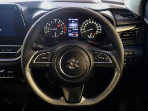 Suzuki Baleno 1.5 GLX manual - Image 8