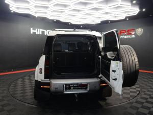 Land Rover Defender 110 D240 HSE - Image 6