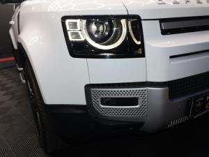Land Rover Defender 110 D240 HSE - Image 7