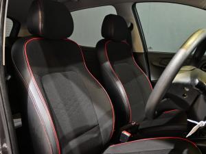 Hyundai Grand i10 1.0 Premium hatch - Image 11