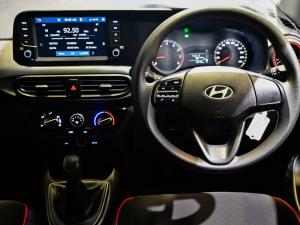 Hyundai Grand i10 1.0 Premium hatch - Image 7