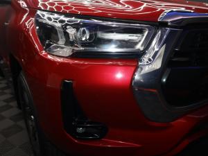 Toyota Hilux 2.8GD-6 double cab Raider auto - Image 6