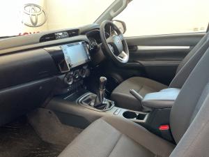 Toyota Hilux 2.4GD-6 single cab Raider manual - Image 9