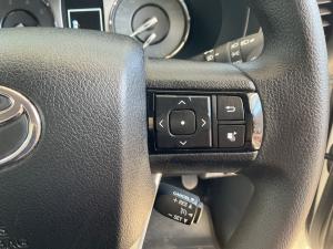 Toyota Hilux 2.4GD-6 single cab Raider manual - Image 10