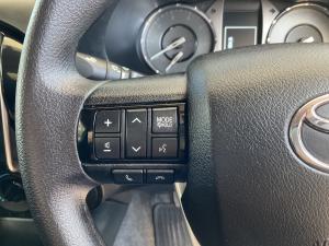 Toyota Hilux 2.4GD-6 single cab Raider manual - Image 11