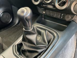 Toyota Hilux 2.4GD-6 single cab Raider manual - Image 15