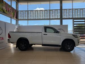 Toyota Hilux 2.4GD-6 single cab Raider manual - Image 3