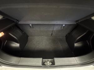 Toyota Starlet 1.5 XR auto - Image 11