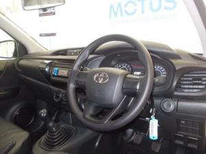 Toyota Hilux 2.0 single cab S (aircon) - Image 8