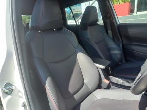 Toyota Corolla Cross 1.8 Hybrid GR-Sport - Image 14