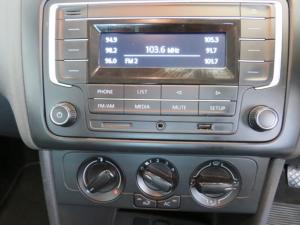 Volkswagen Polo Vivo 1.4 Trendline - Image 10