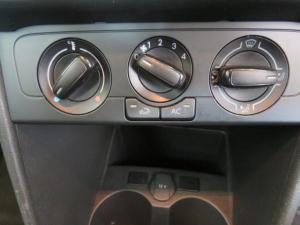 Volkswagen Polo Vivo 1.4 Trendline - Image 11