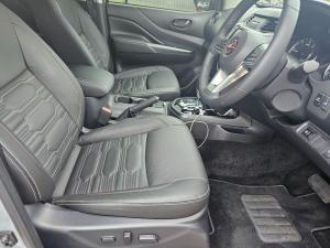 Nissan Navara 2.5DDTI PRO-2X automatic D/C - Image 10