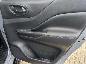Nissan Navara 2.5DDTI PRO-2X automatic D/C - Image 22