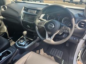 Nissan Navara 2.5DDTI LE/LE Plus automatic D/C - Image 17