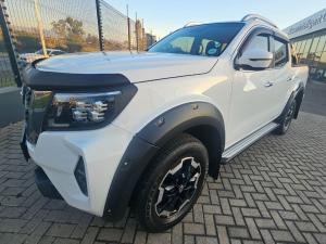 Nissan Navara 2.5DDTI LE/LE Plus automatic D/C - Image 20