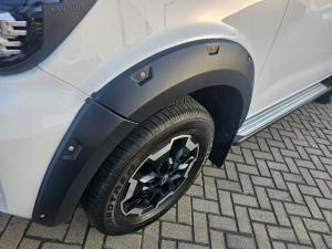 Nissan Navara 2.5DDTI LE/LE Plus automatic D/C - Image 7