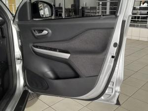 Nissan Magnite 1.0 Turbo Acenta Plus auto - Image 9