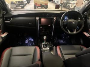 Toyota Fortuner 2.8GD-6 4X4 automatic - Image 6