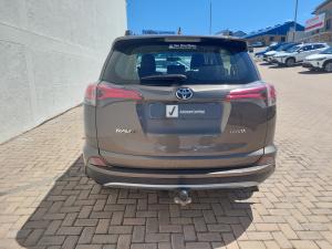 Toyota RAV4 2.0 GX auto - Image 5