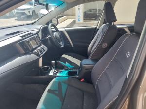 Toyota RAV4 2.0 GX auto - Image 7