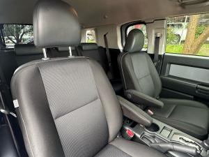 Toyota FJ Cruiser FJ Cruiser - Image 12