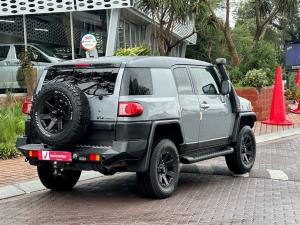 Toyota FJ Cruiser FJ Cruiser - Image 2