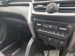 Toyota Urban Cruiser 1.5 XR manual - Image 12