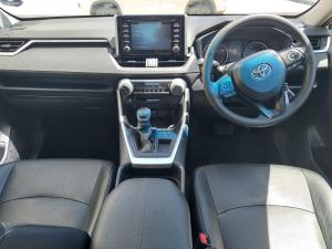 Toyota RAV4 2.0 GX auto - Image 20