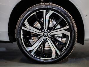 Volvo XC60 T8 Recharge AWD Ultimate Dark - Image 10