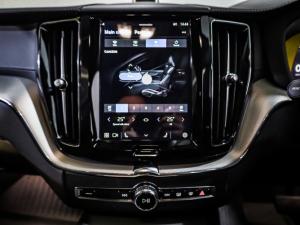 Volvo XC60 T8 Recharge AWD Ultimate Dark - Image 17