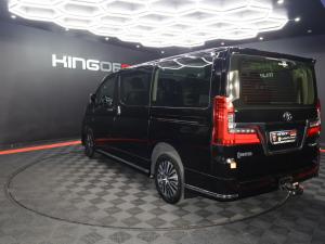 Toyota Quantum 2.8 LWB bus 9-seater VX Premium - Image 4