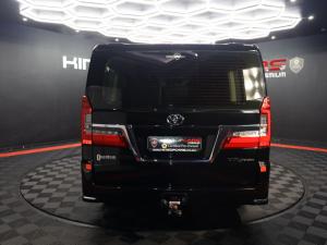 Toyota Quantum 2.8 LWB bus 9-seater VX Premium - Image 5