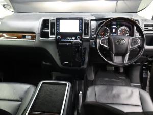 Toyota Quantum 2.8 LWB bus 9-seater VX Premium - Image 8