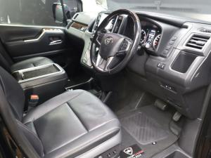 Toyota Quantum 2.8 LWB bus 9-seater VX Premium - Image 9