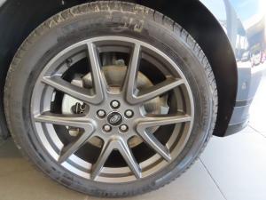 Land Rover Range Rover Velar D300 Dynamic HSE - Image 7