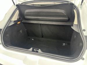 Renault Clio IV 900T Authentique 5-Door - Image 15