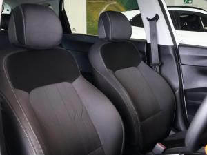 Hyundai i20 1.4 Motion auto - Image 10