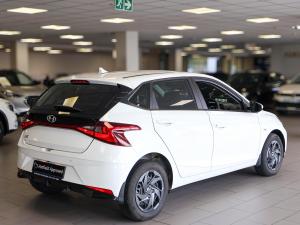 Hyundai i20 1.4 Motion auto - Image 11